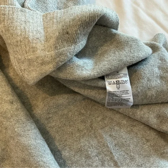 NWT Cozy Gray Turtleneck Sweater Size M - Picture 7 of 7